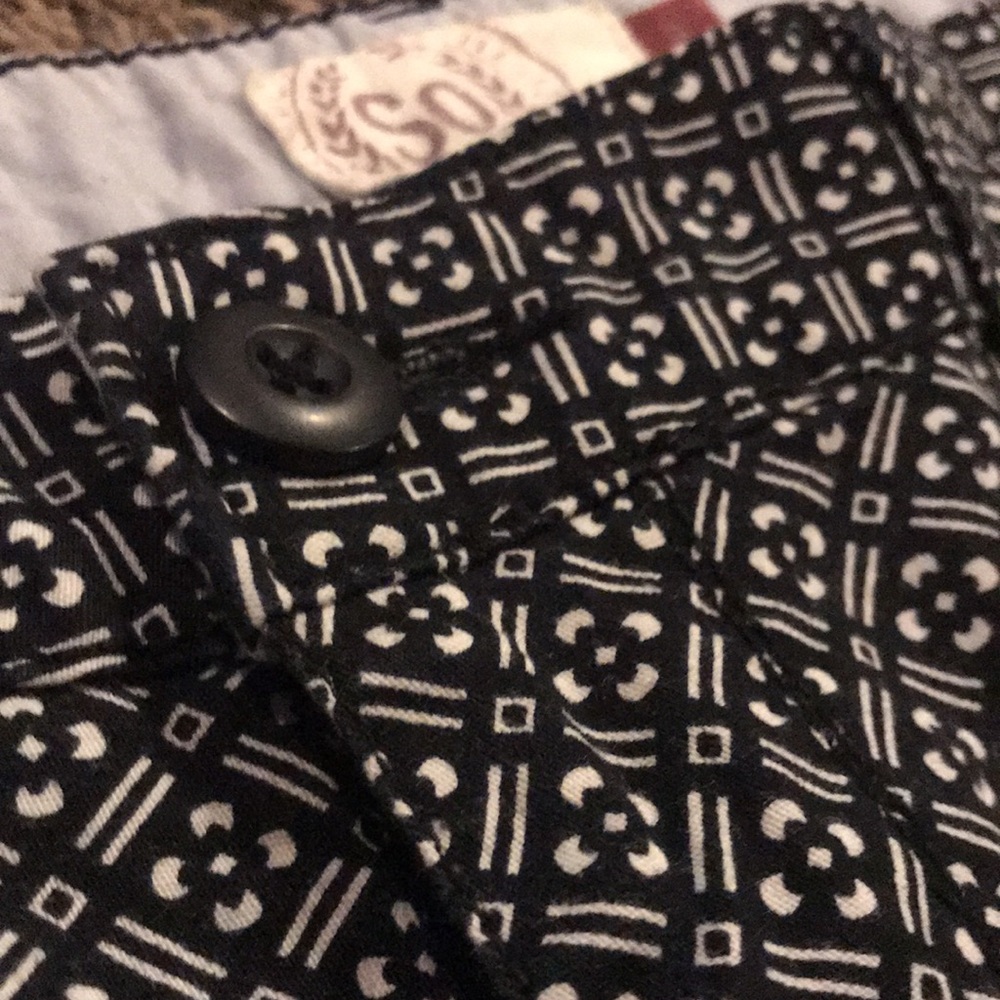 Shorts - Picture 4 of 6
